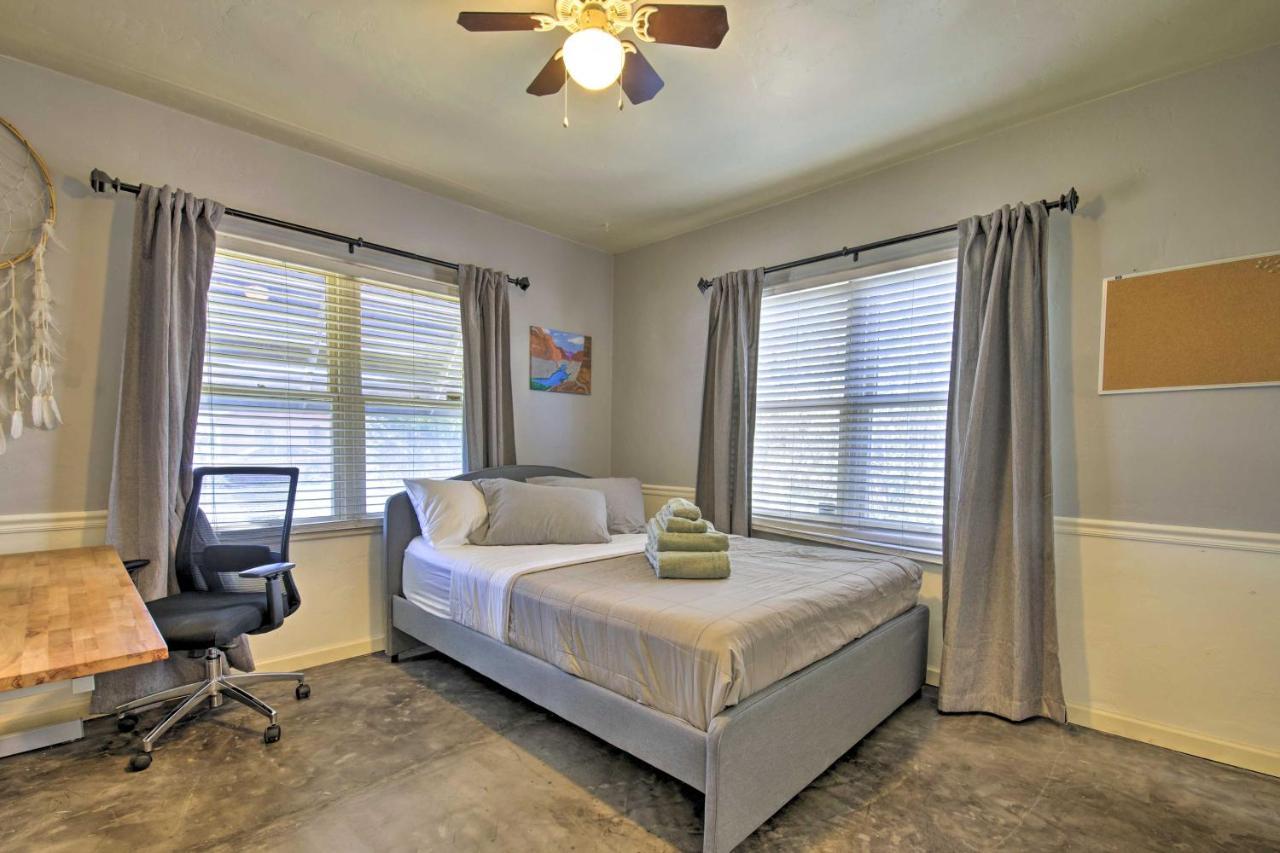 Central Phoenix Cottage With Private Yard! Exterior photo